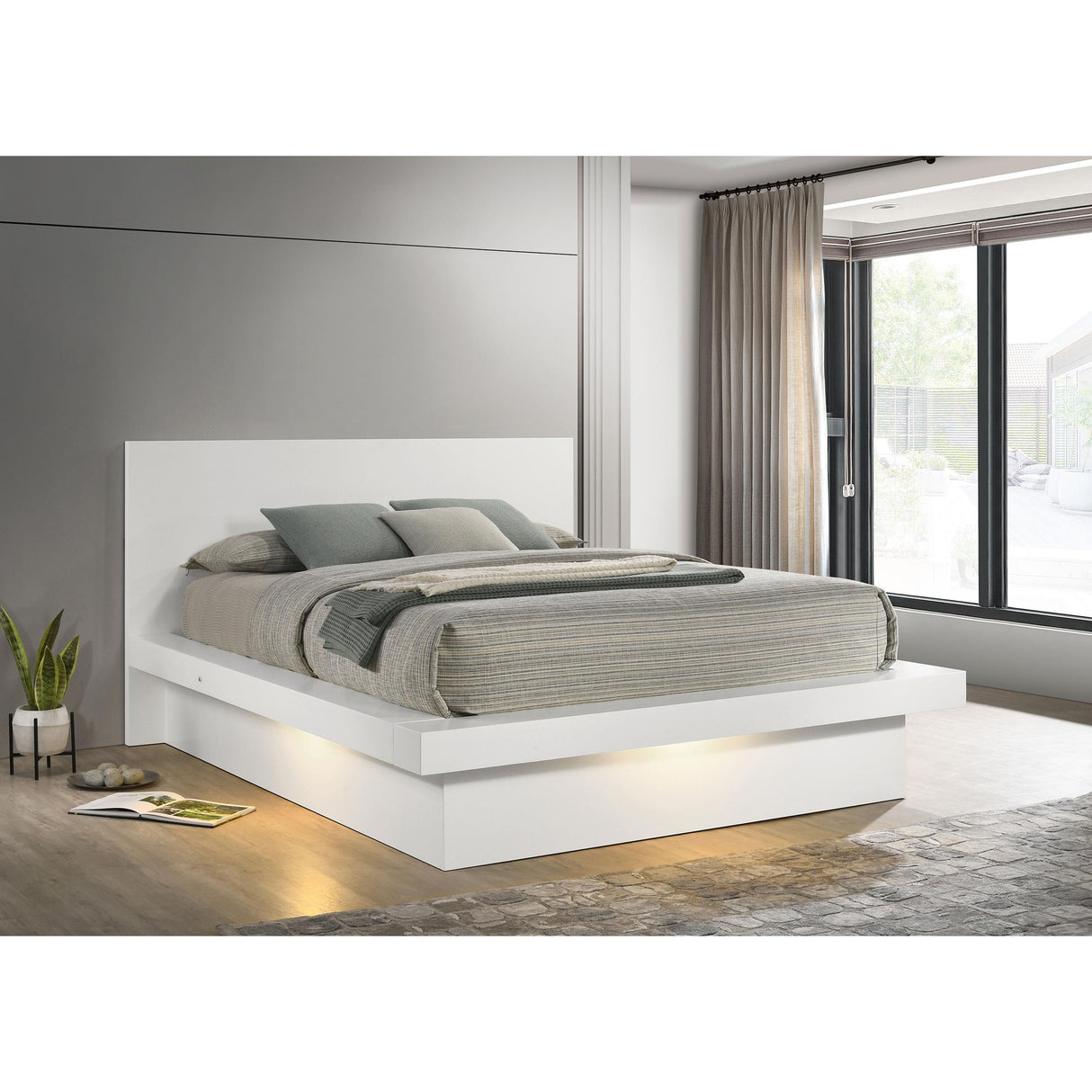Coaster Furniture Jessica 202990KE Wood Eastern King LED Panel Bed - Snow White IMAGE 4