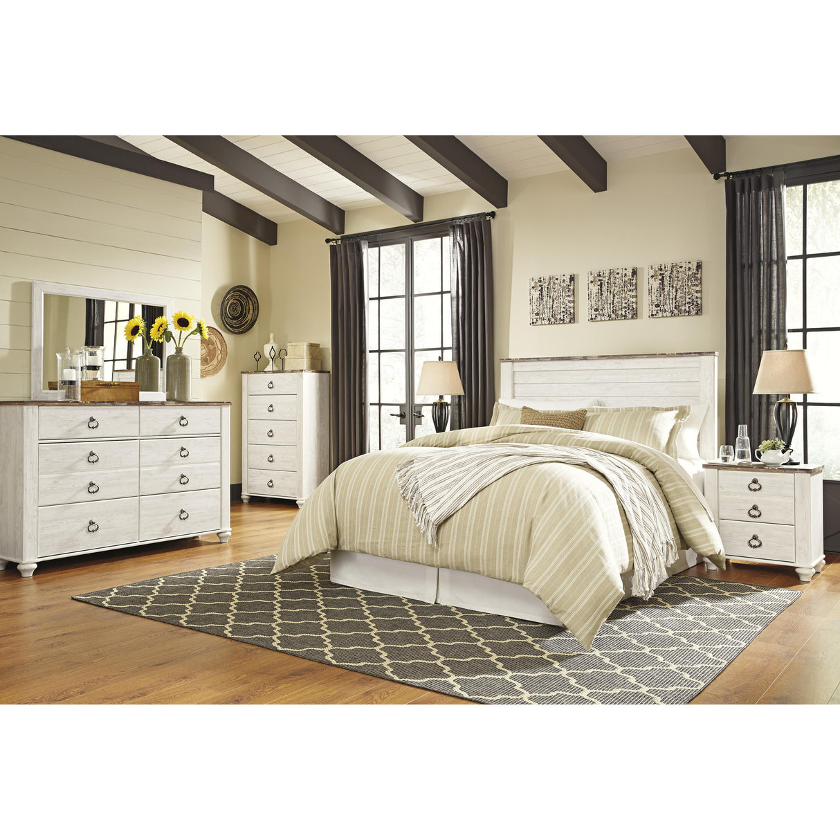 Signature Design by Ashley Willowton 5-Drawer Chest B267-46 IMAGE 7