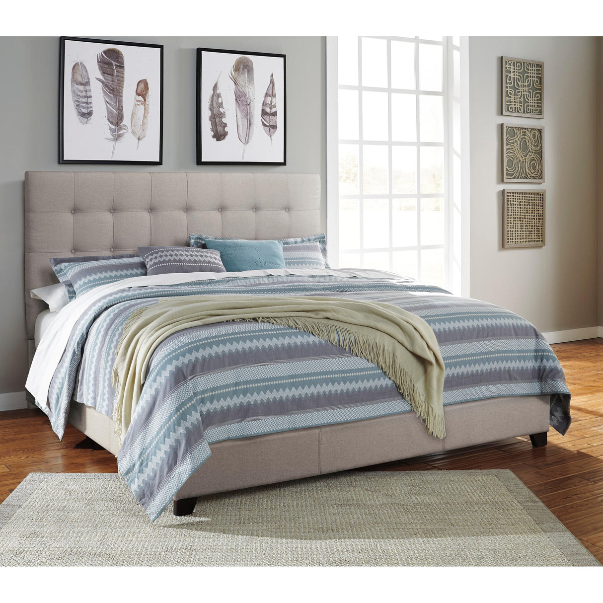 Signature Design by Ashley Dolante King Upholstered Panel Bed B130-582 IMAGE 3