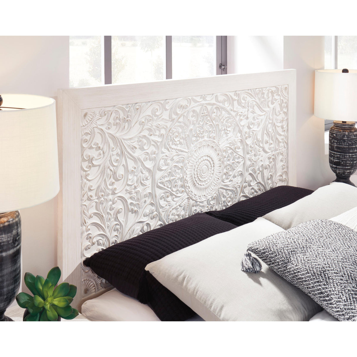 Signature Design by Ashley Paxberry B181B6 Queen Panel Bed IMAGE 6