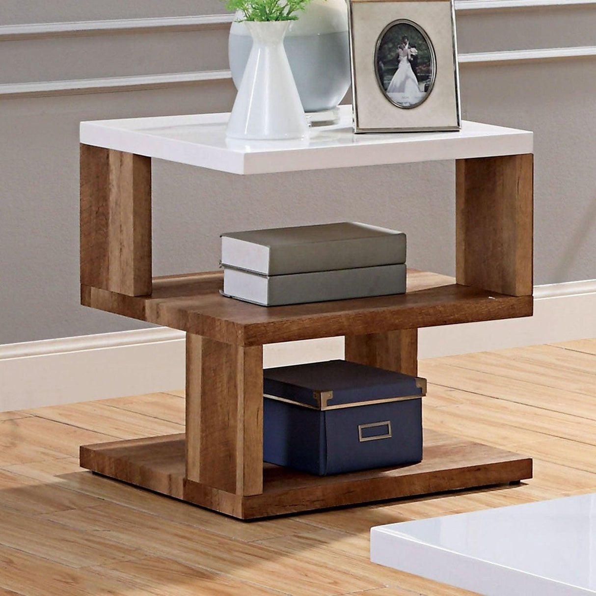 Furniture of America Majken FOA4496E End Table IMAGE 2