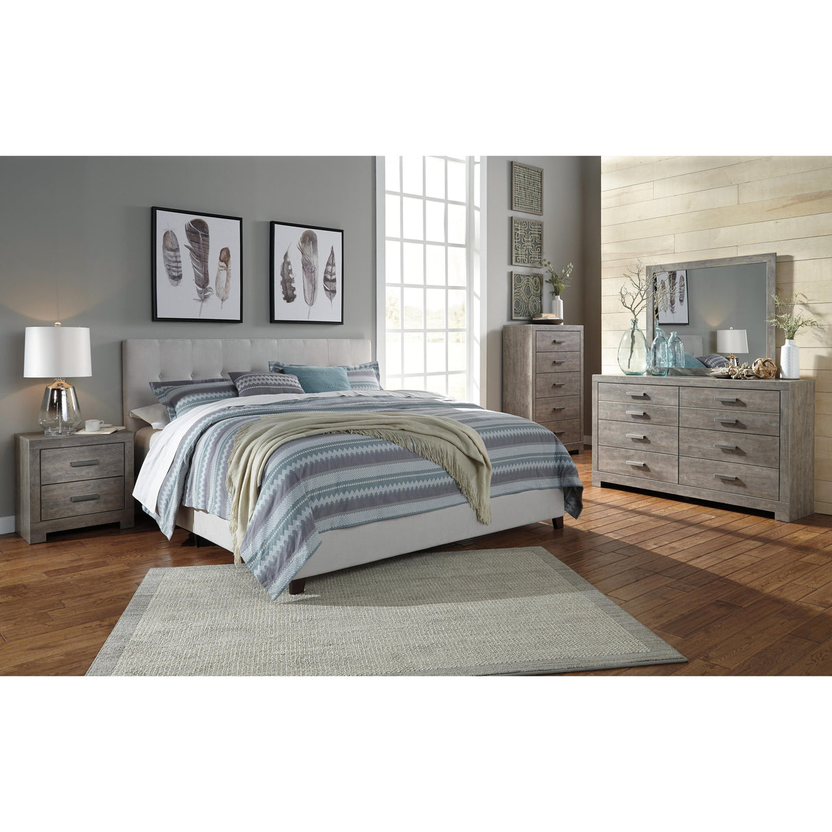 Signature Design by Ashley Culverbach B070B1 Dresser and Mirror IMAGE 5