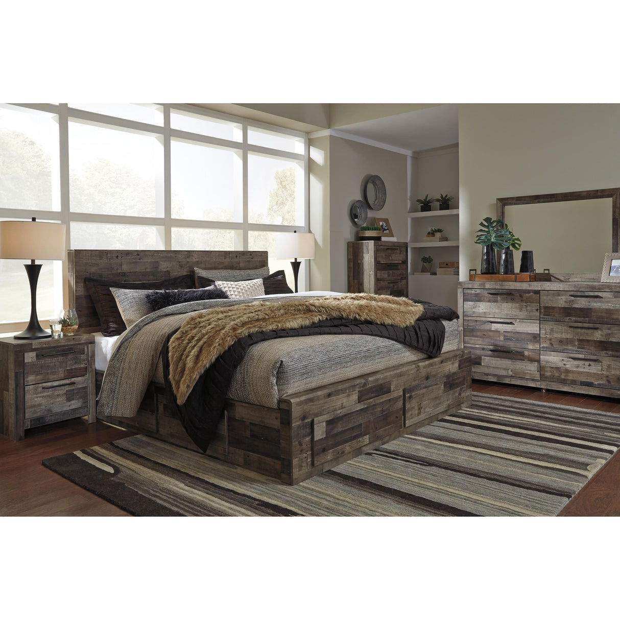Benchcraft Derekson B200B18 Queen Panel Bed with 4 Storage Drawers IMAGE 6