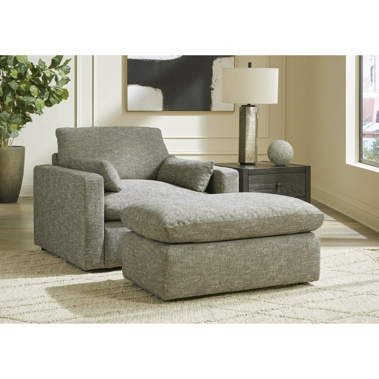 Benchcraft Dramatic 1170214 Ottoman IMAGE 6