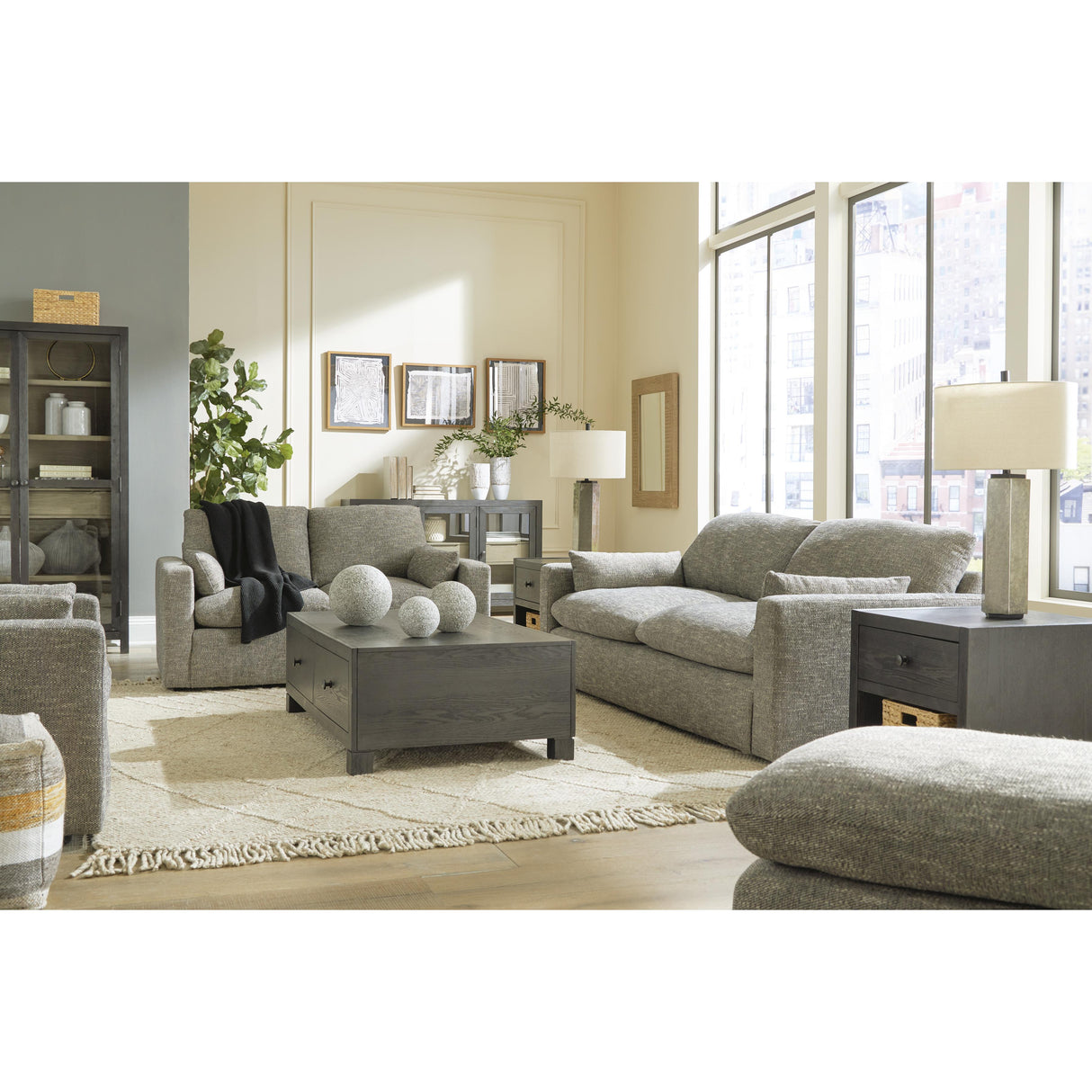 Benchcraft Dramatic 1170238 Sofa IMAGE 10