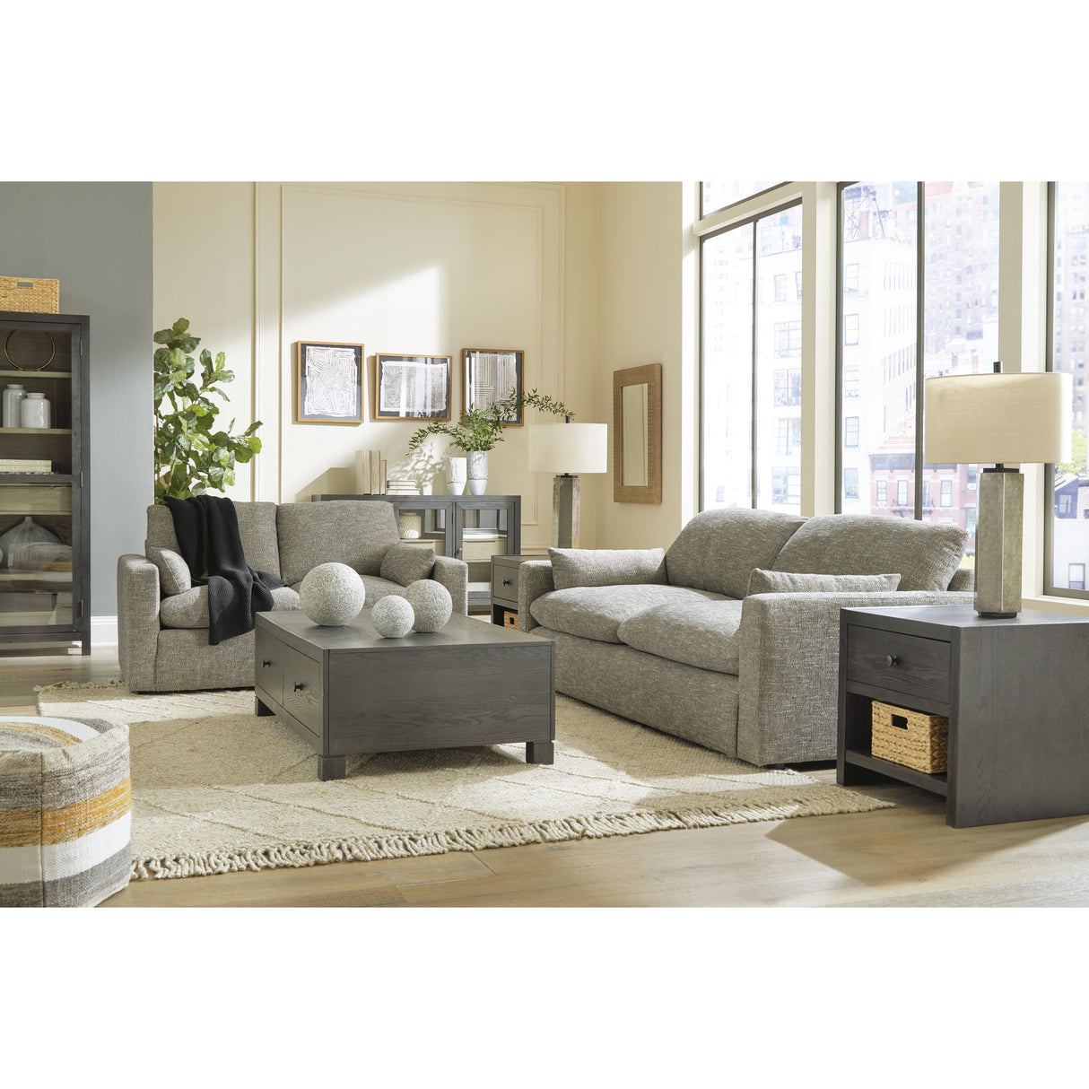 Benchcraft Dramatic 1170238 Sofa IMAGE 6