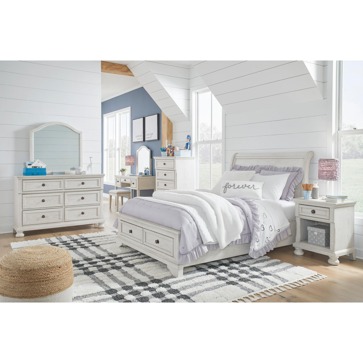 Signature Design by Ashley Robbinsdale B742B10 Dresser and Mirror IMAGE 5
