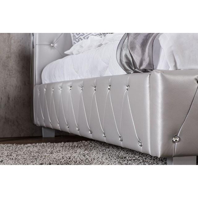 Furniture of America Juilliard California King Upholstered Platform Bed CM7056SV-CK-BED-VN IMAGE 7