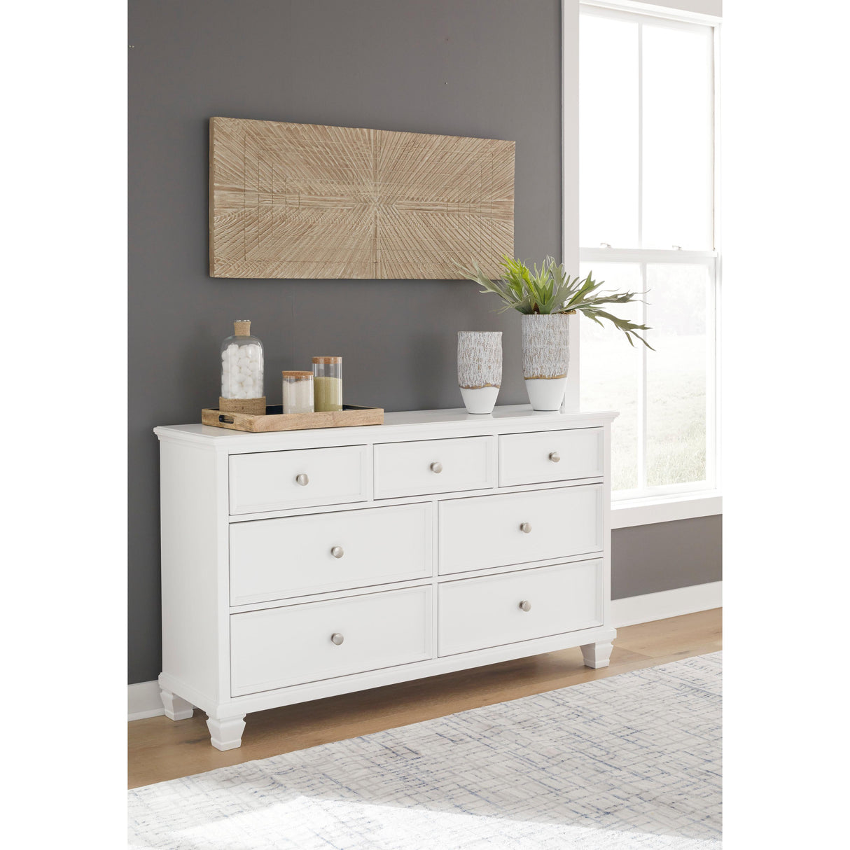Signature Design by Ashley Fortman B680-31 Dresser IMAGE 5