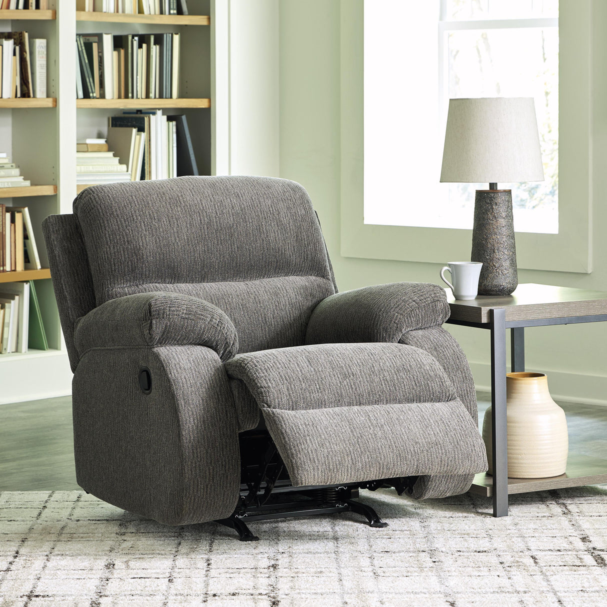 Signature Design by Ashley Scranto 6650225 Rocker Recliner IMAGE 8