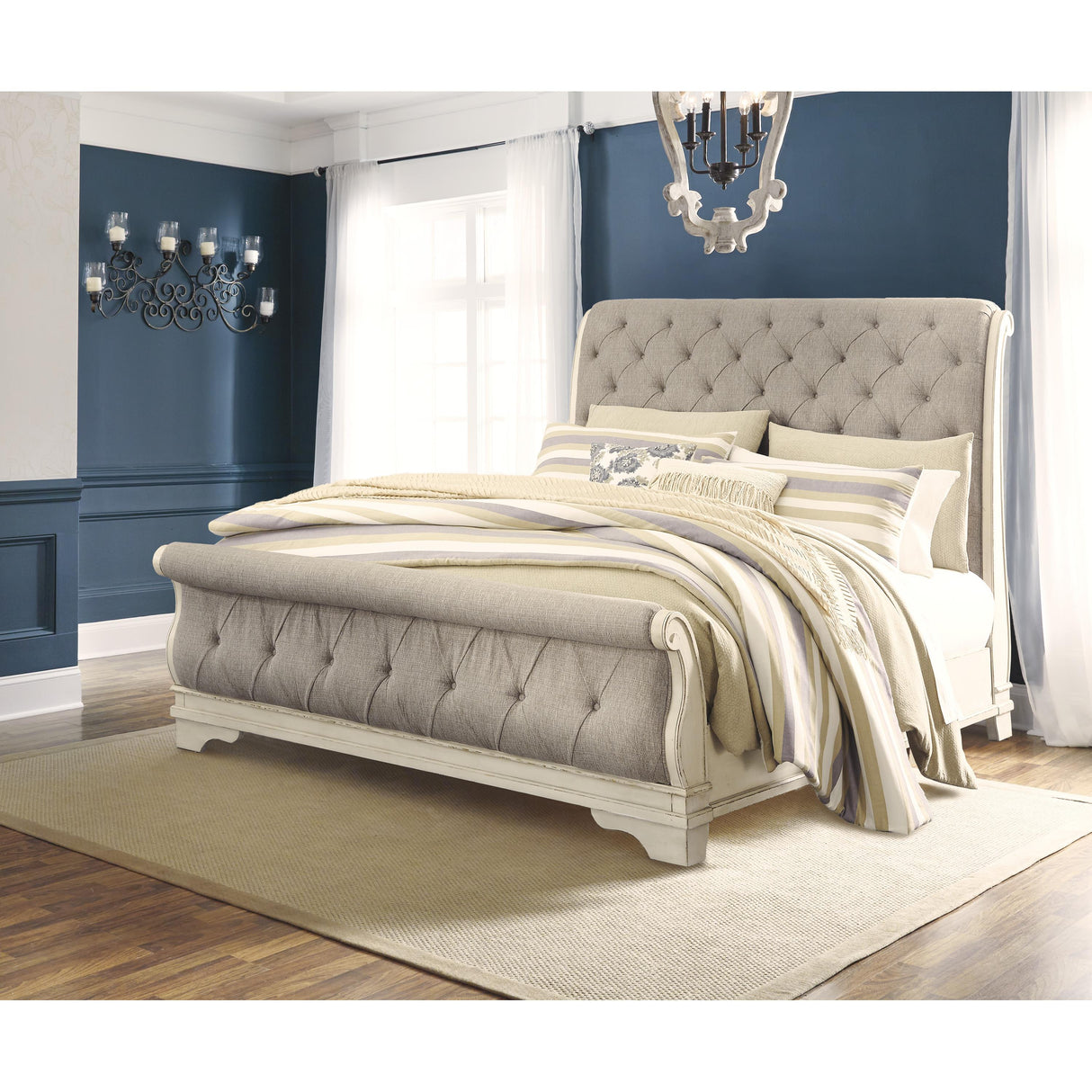 Signature Design by Ashley Realyn B743B4 Queen Sleigh Bed IMAGE 5