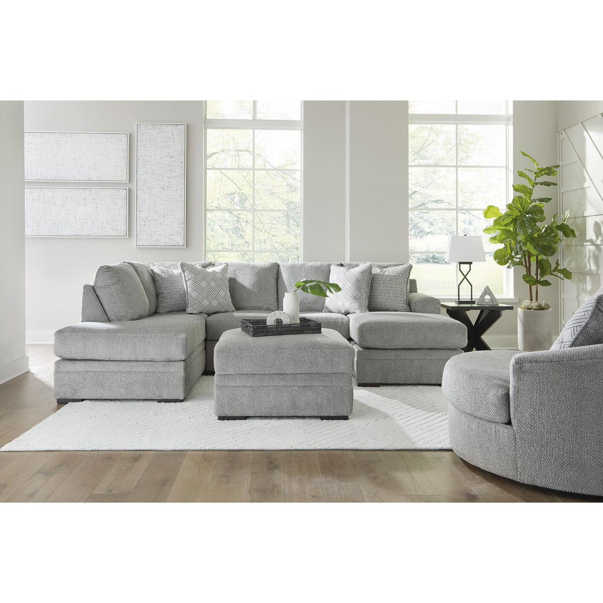Signature Design by Ashley Casselbury 5290621 Oversized Swivel Accent Chair IMAGE 7