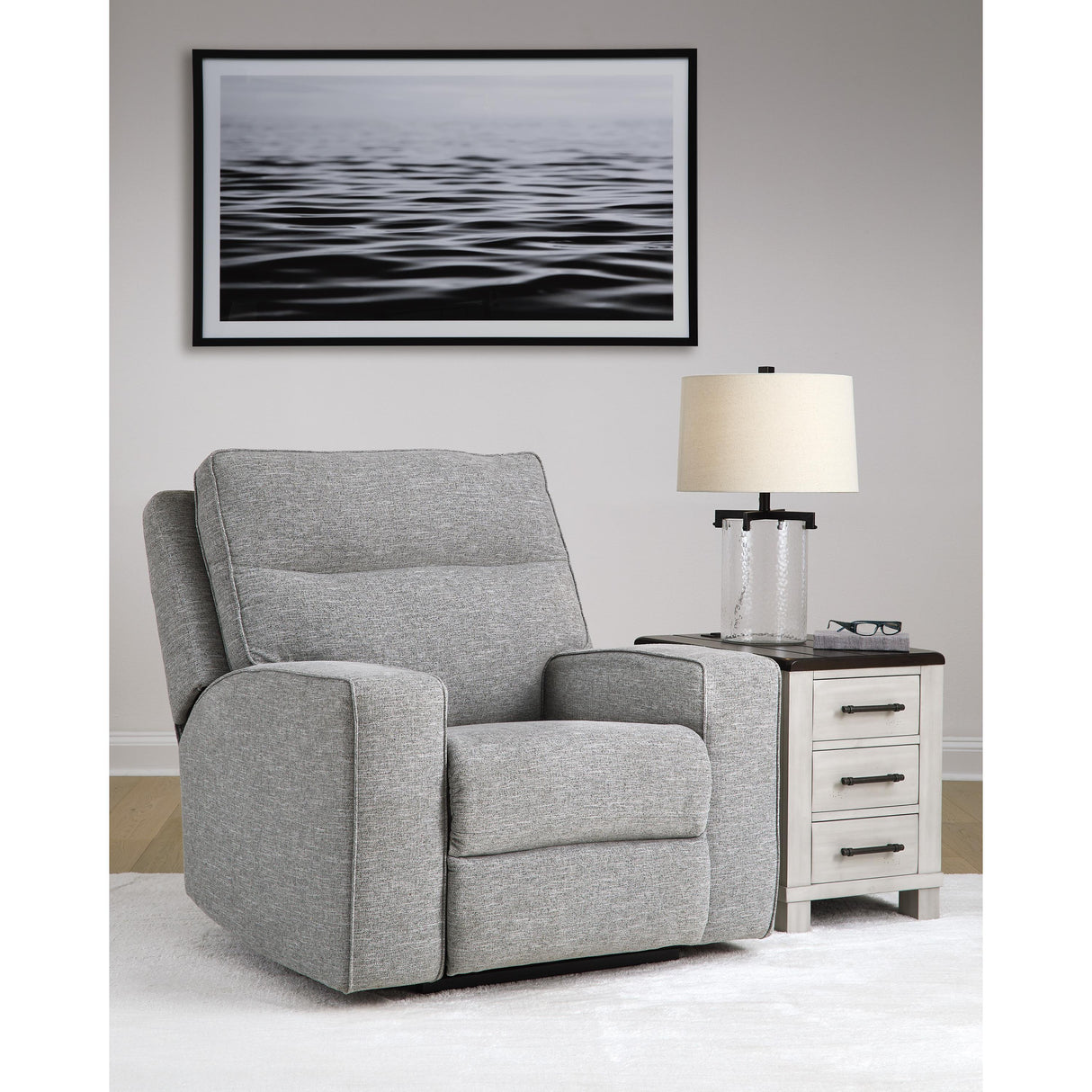 Signature Design by Ashley Biscoe 9050313 Power Recliner with Adjustable Headrest IMAGE 5