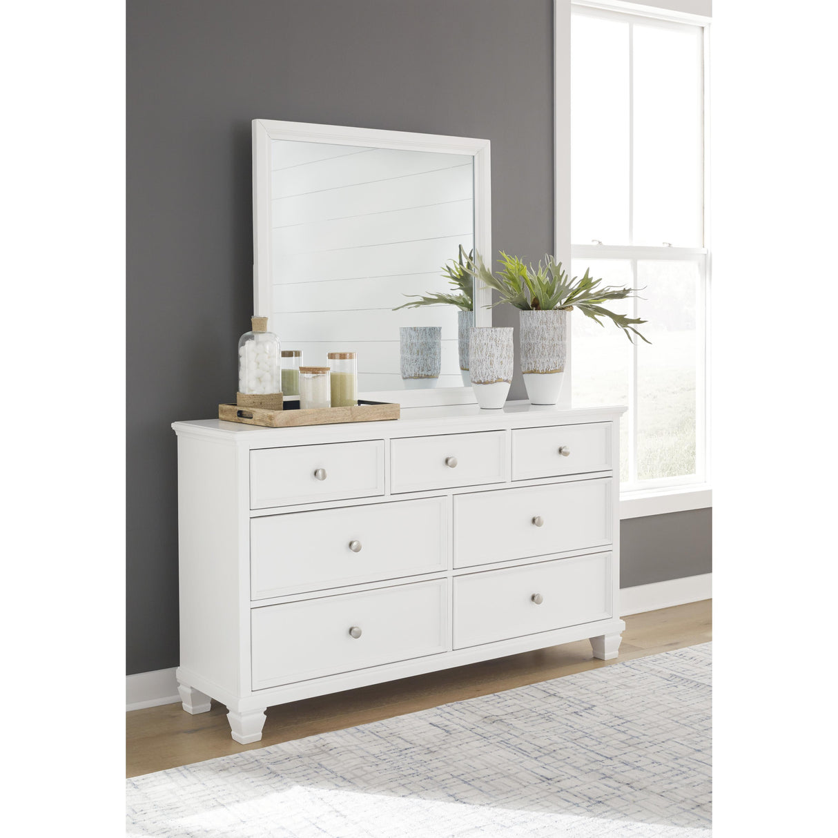 Signature Design by Ashley Fortman B680-36 Bedroom Mirror IMAGE 3