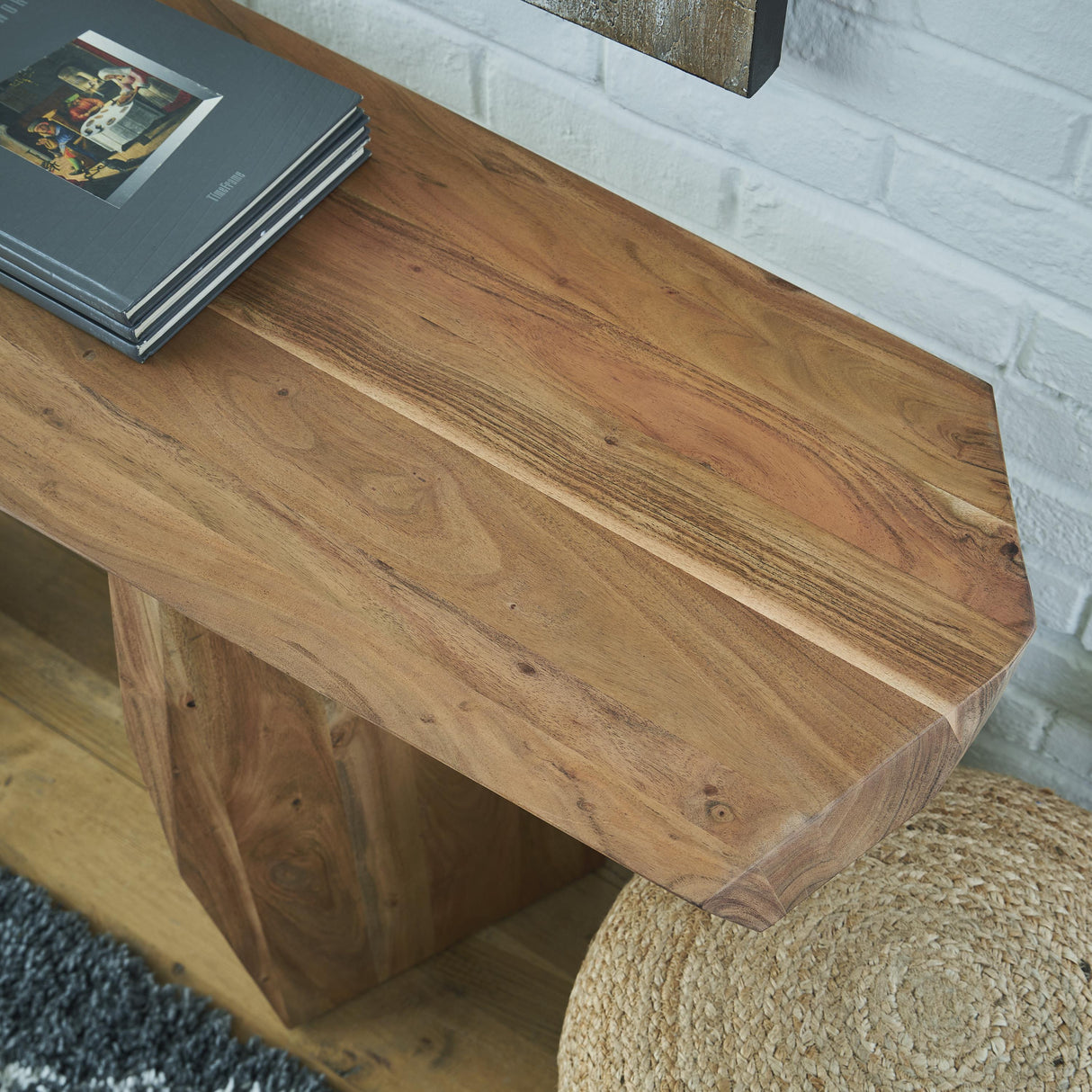 Signature Design by Ashley Holward A4000592 Console Sofa Table IMAGE 6