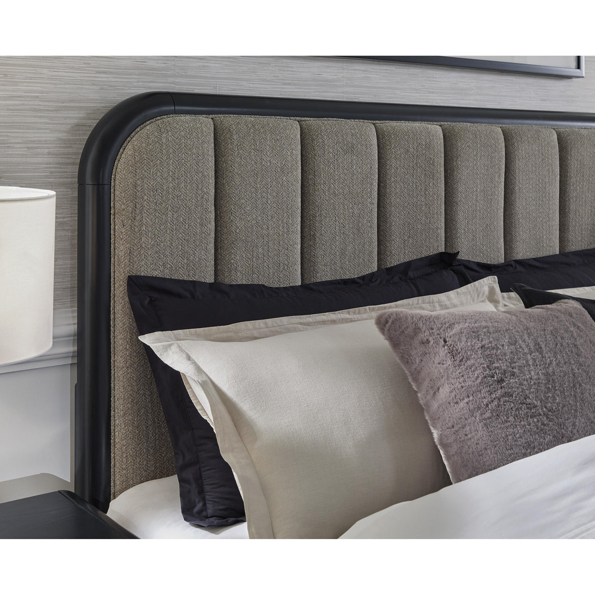 Signature Design by Ashley Rowanbeck B821B2 Queen Upholstered Panel Bed IMAGE 6