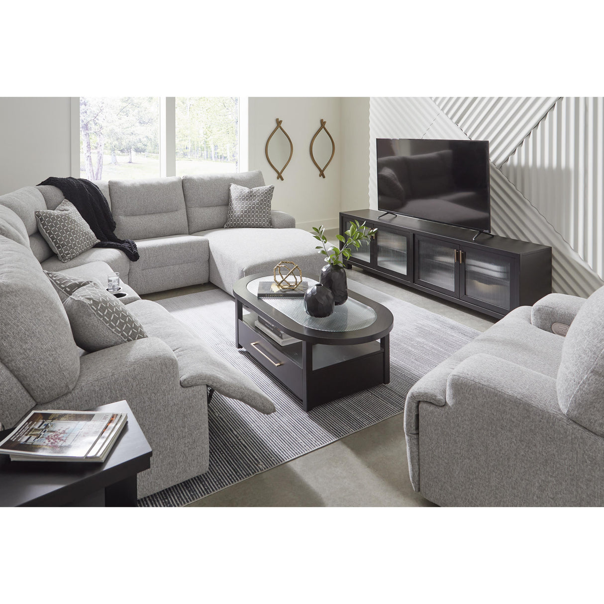 Signature Design by Ashley Acklen Place 93605S1 6 pc Power Reclining Sectional with Chaise IMAGE 6