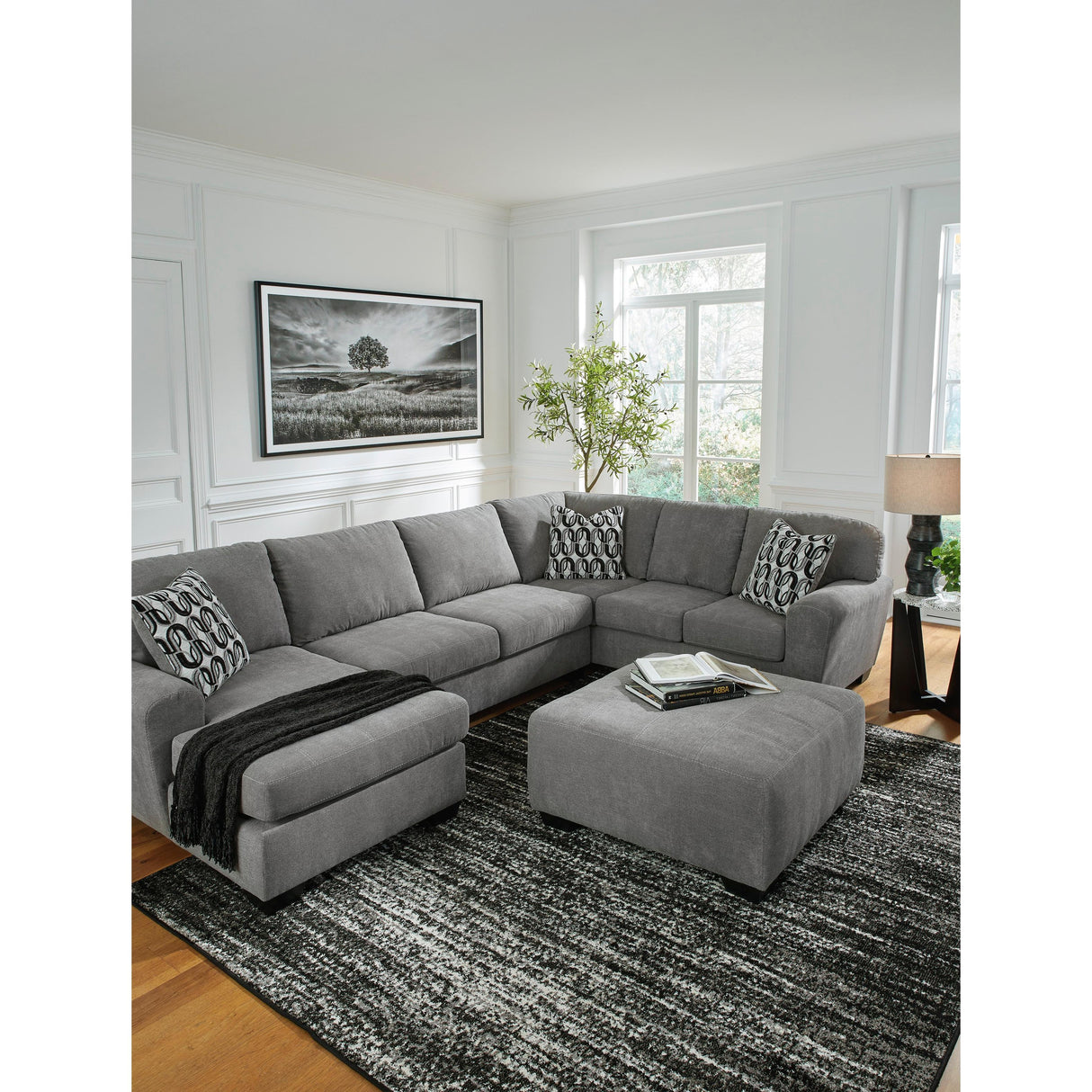 Benchcraft Birkdale Court 32402S1 3 pc Sectional with Chaise IMAGE 4