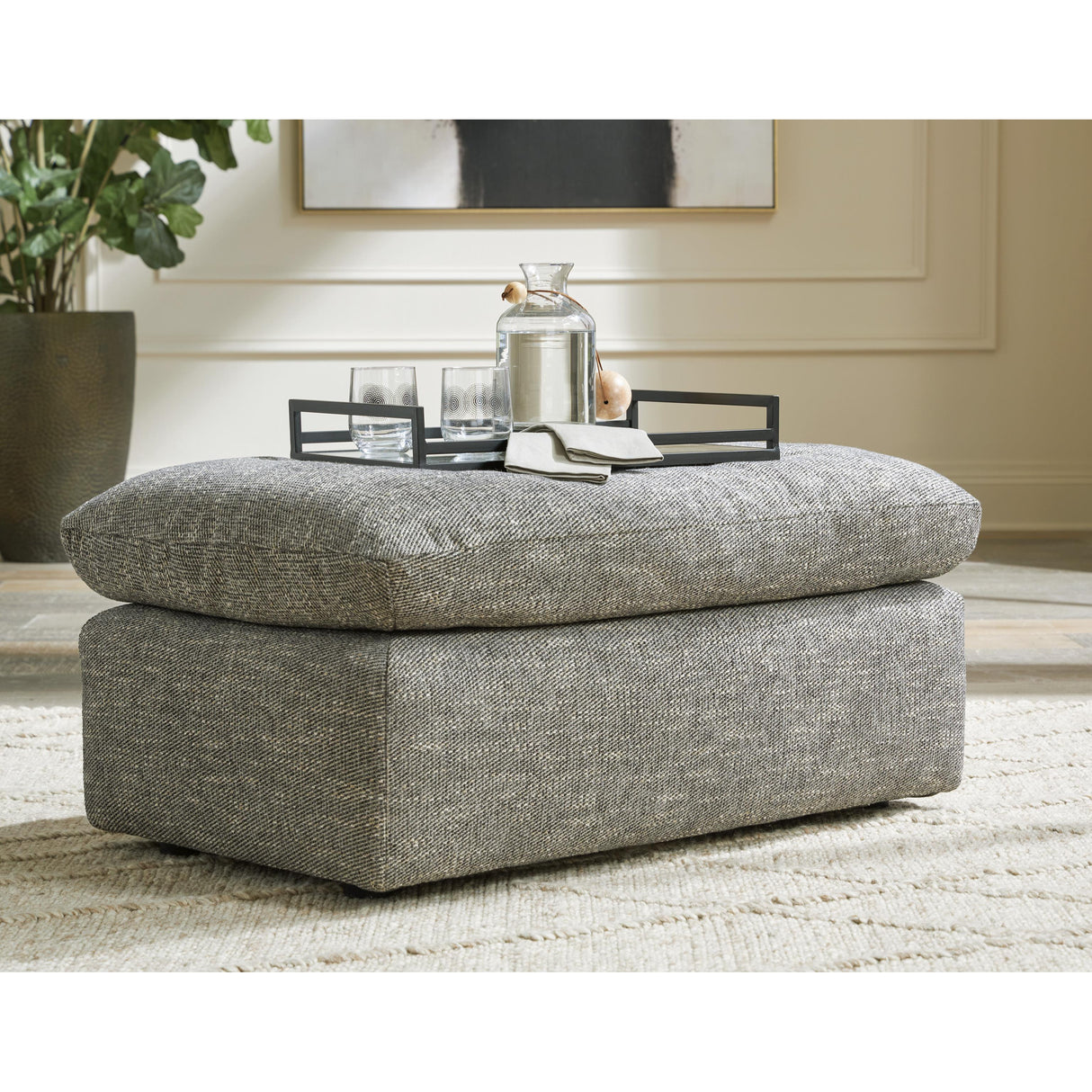 Benchcraft Dramatic 11702U2 Oversized Chair and Ottoman IMAGE 3