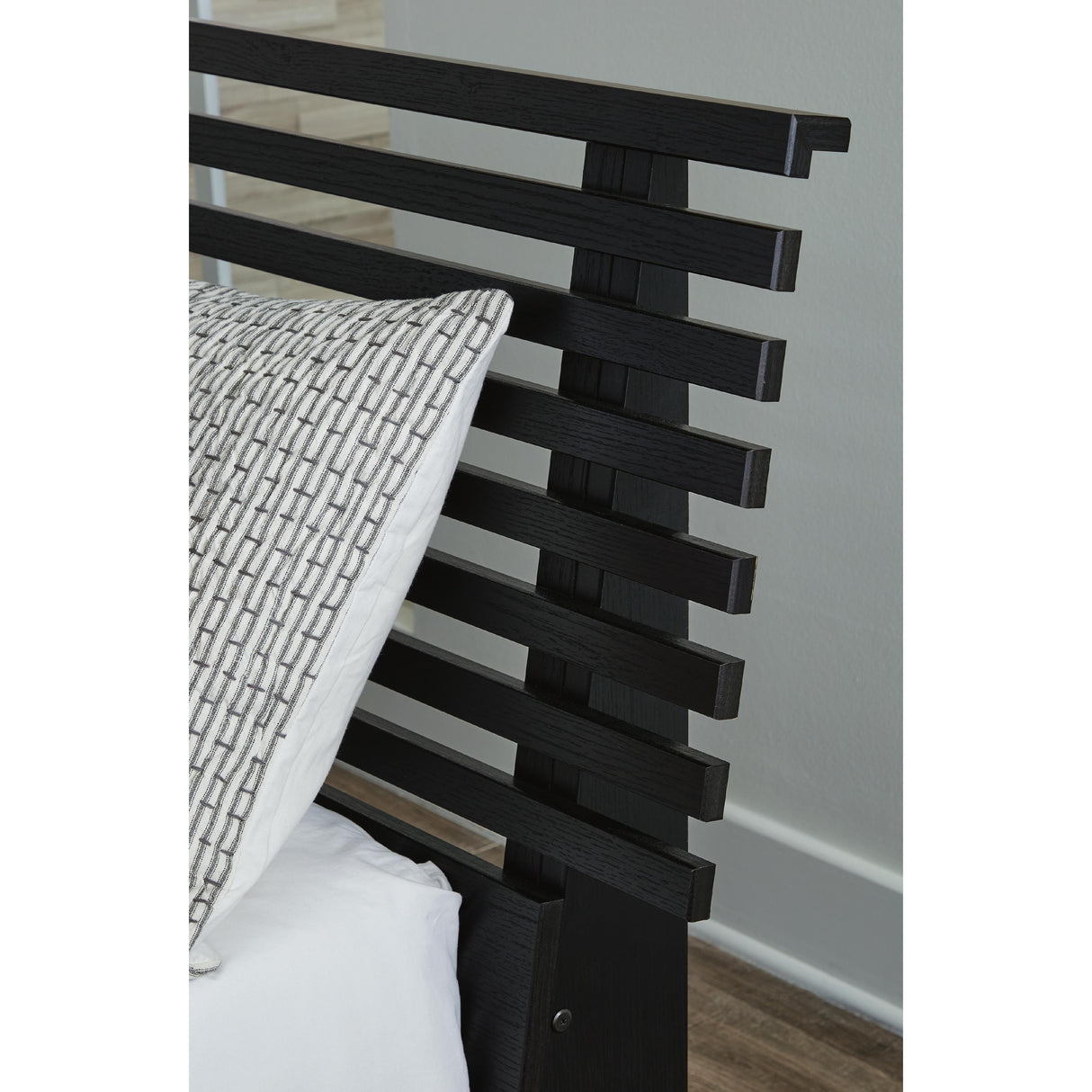 Signature Design by Ashley Danziar B1013-187 Full Slat Headboard IMAGE 2