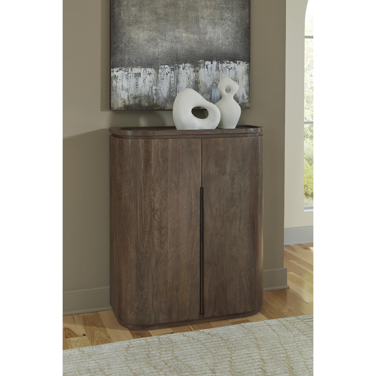 Signature Design by Ashley Landermont A4000697 Bar Cabinet IMAGE 4