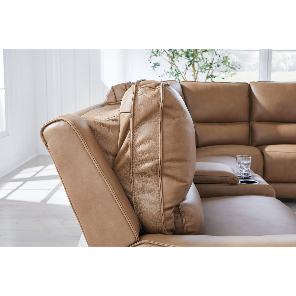 Signature Design by Ashley DeepWakes PCU62606S6 6 pc Power Reclining Sectional with Chaise IMAGE 6