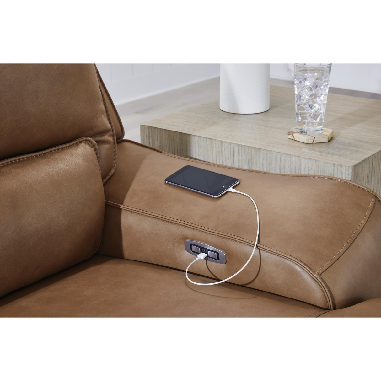 Signature Design by Ashley DeepWakes PCU62606S8 5 pc Power Reclining Sectional IMAGE 5