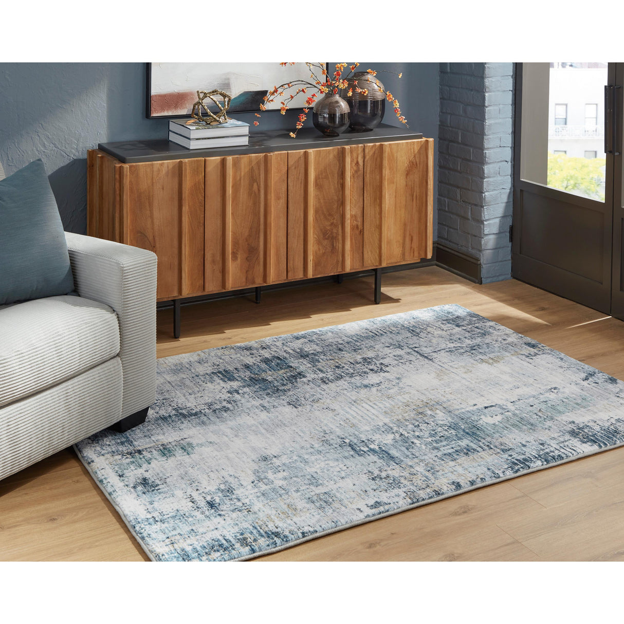Signature Design by Ashley Arlenmont R407482 Memory Foam Medium Rug IMAGE 2