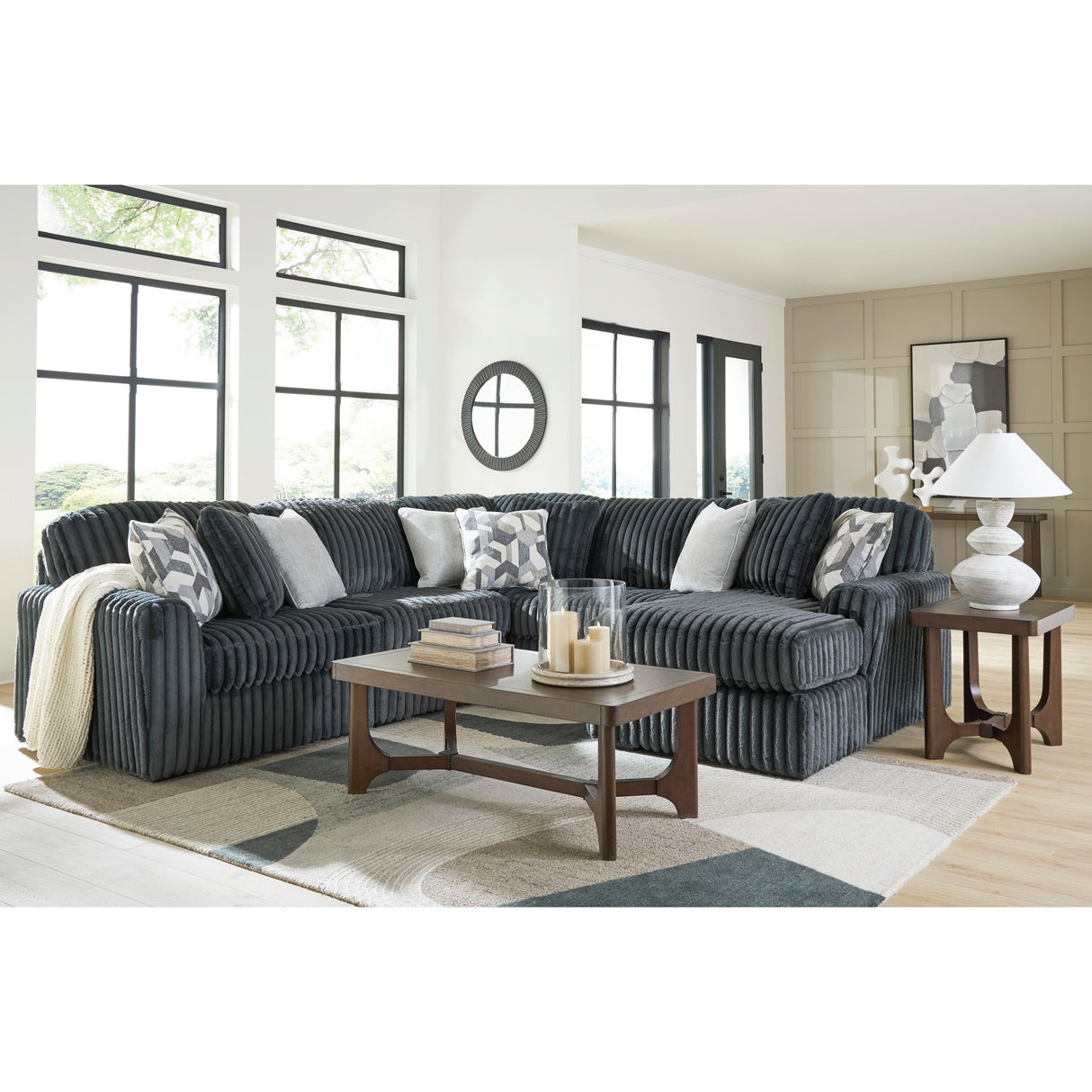 Signature Design by Ashley Midnight-Madness 98105S23 5 pc Sectional with Chaise IMAGE 3