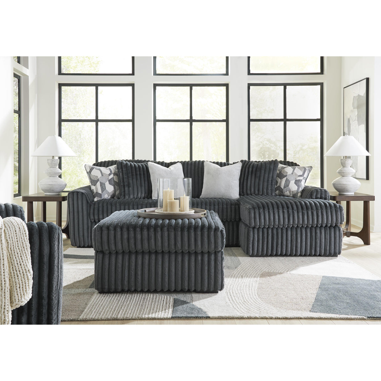 Signature Design by Ashley Midnight-Madness 98105S3 2 pc Sectional Sofa Chaise IMAGE 5