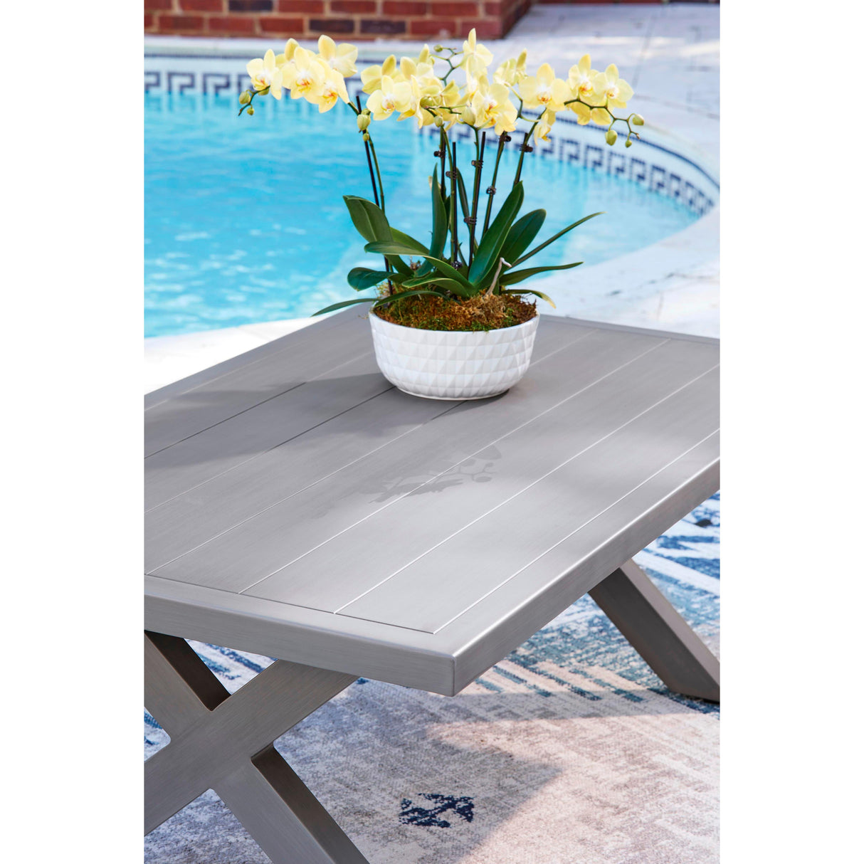 Signature Design by Ashley Half Moon Beach PCP418-701 Rectangular Cocktail Table IMAGE 4