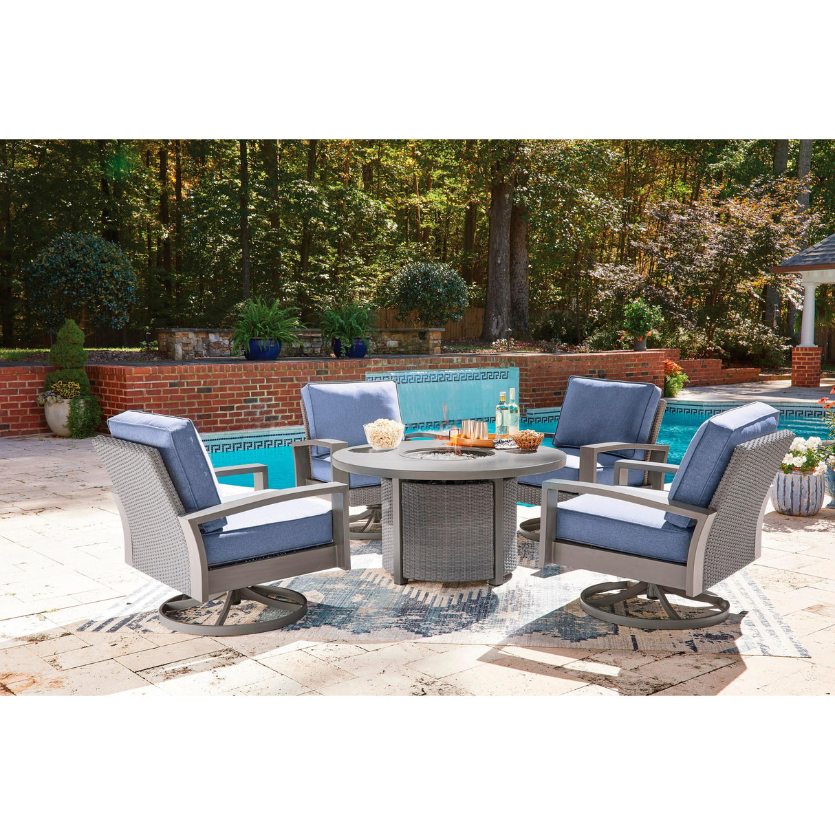 Signature Design by Ashley Half Moon Beach PCP418-821 Swivel Lounge with Cushion IMAGE 6