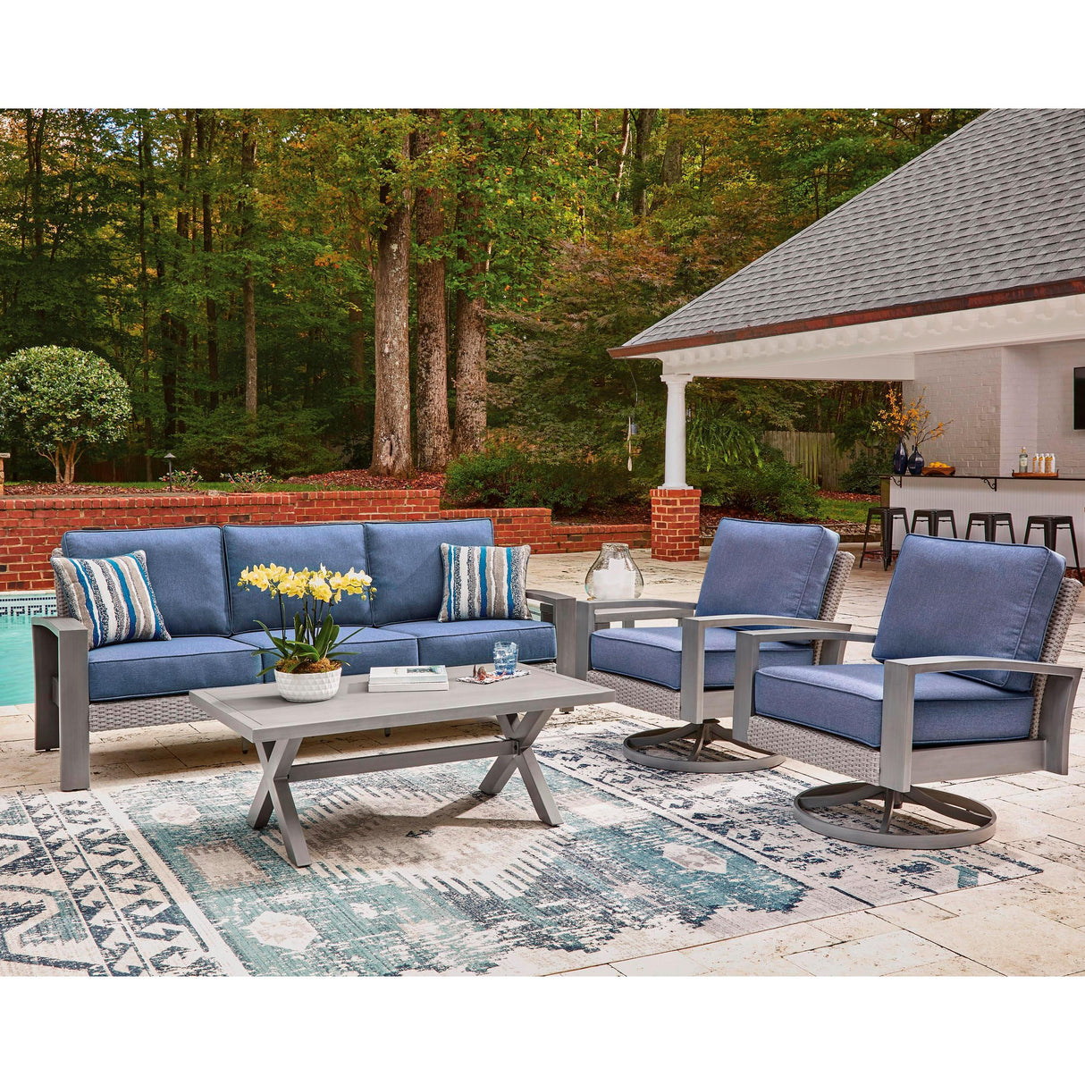 Signature Design by Ashley Half Moon Beach PCP418-821 Swivel Lounge with Cushion IMAGE 8