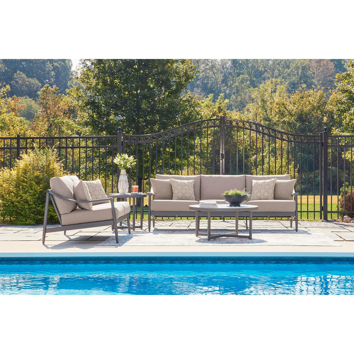 Signature Design by Ashley Ocean Beach PCP510-835 Loveseat with Cushion IMAGE 6