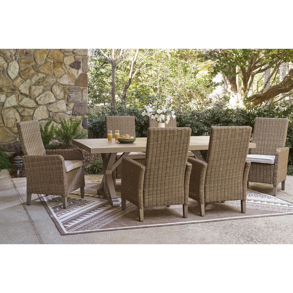 Signature Design by Ashley Laguna Heights PCP790-625 Rectangular Dining Table with Umbrella Option IMAGE 14