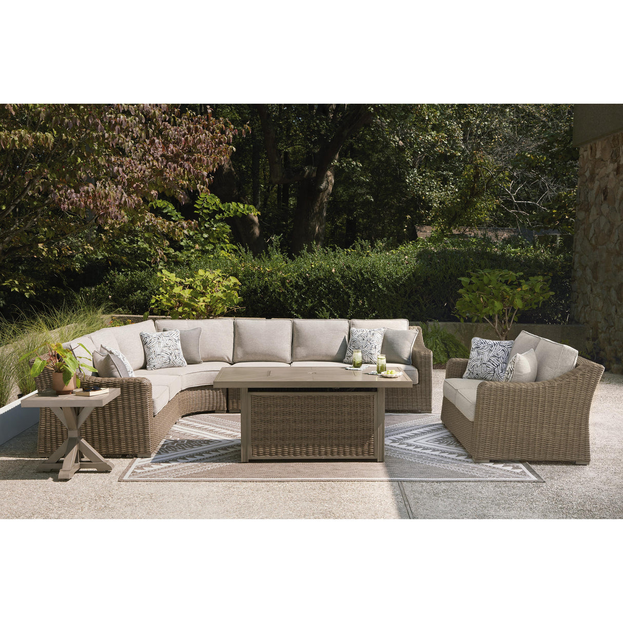 Signature Design by Ashley Laguna Heights PCP790-835 Loveseat with Cushion IMAGE 10