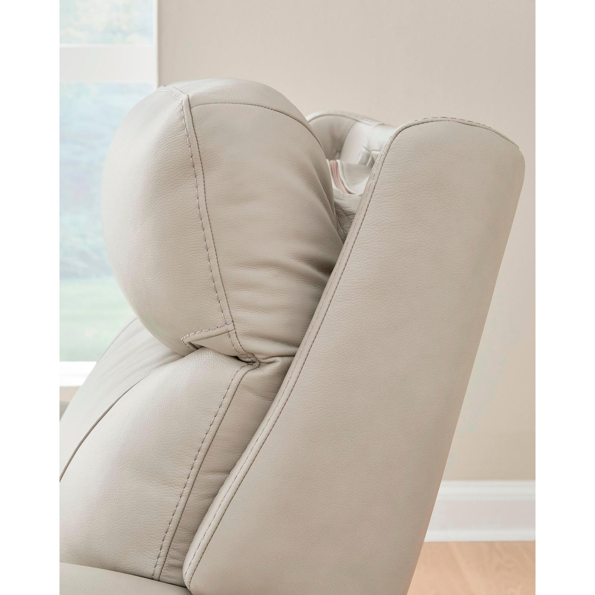 Signature Design by Ashley Pincara Power Leather Match Recliner PCU1380042 IMAGE 7