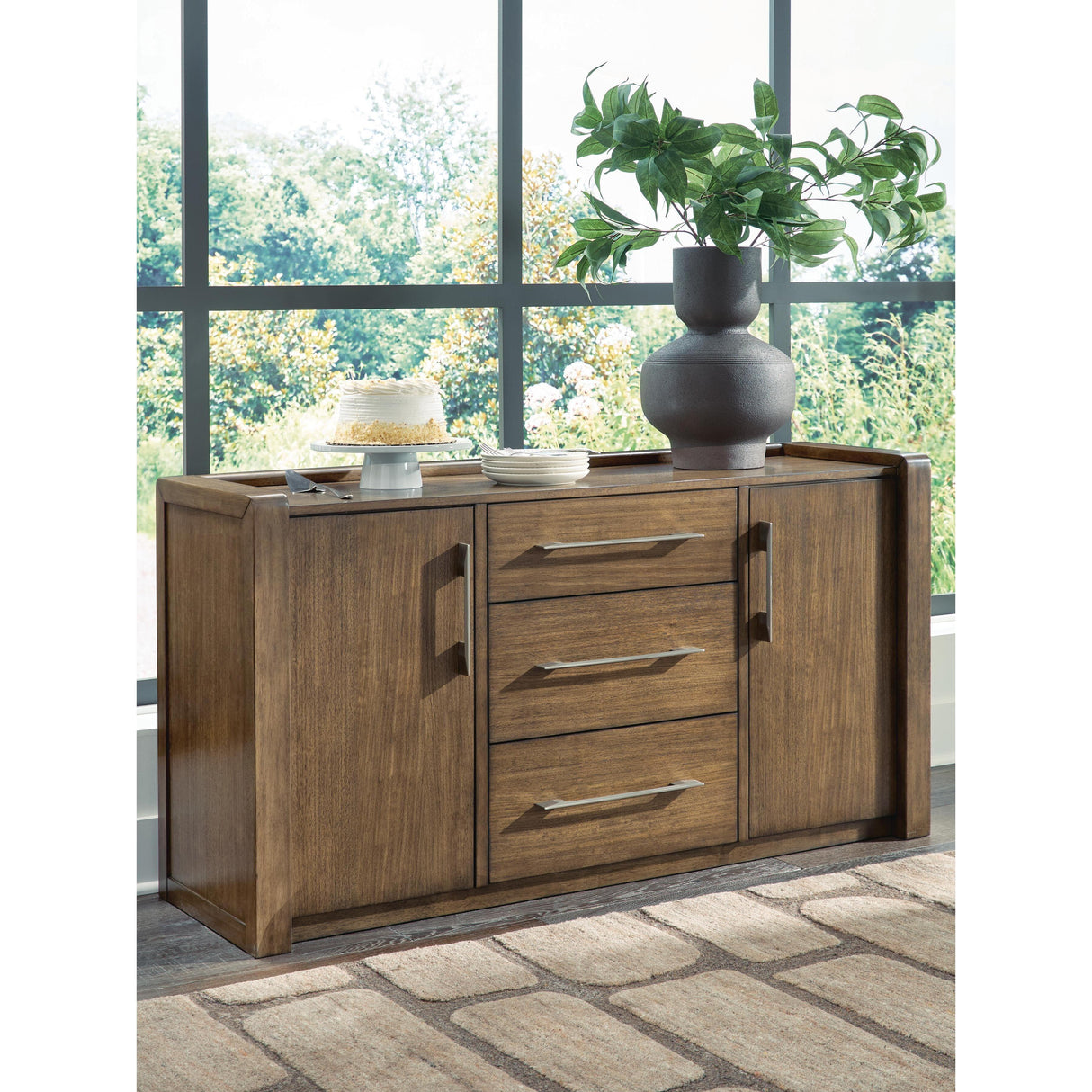 Benchcraft Marxmore D863-60 Dining Room Server IMAGE 2