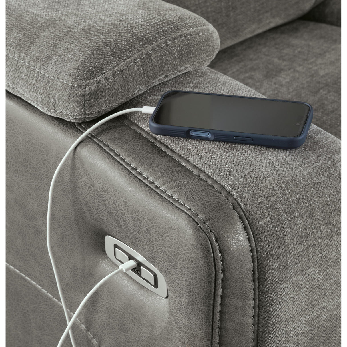Signature Design by Ashley Mixed Motion PC8350518 Power Reclining Loveseat with Console & Adjutasble Headrest IMAGE 8