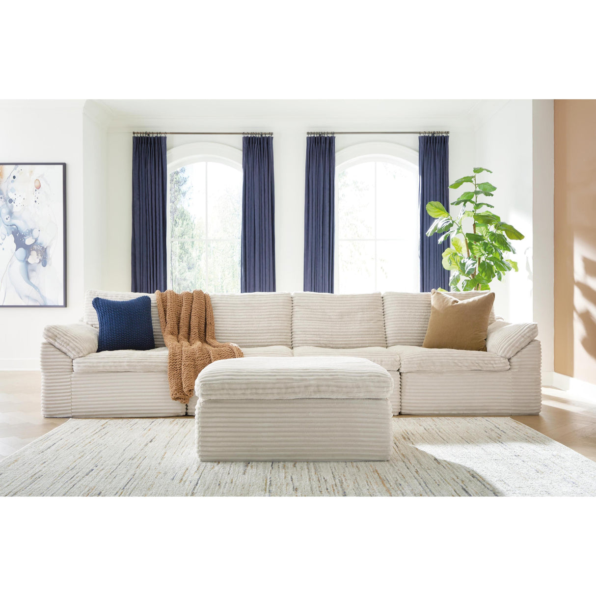 Signature Design by Ashley Fannin PC84304S1 4 pc Sectional with Ottoman IMAGE 3