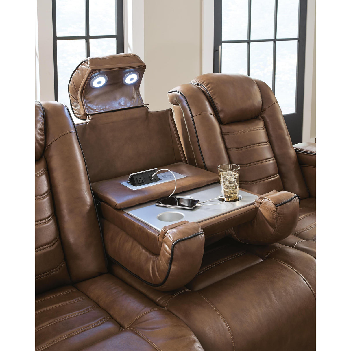 Signature Design by Ashley Gruaro PCU1420015 Power Reclining Sofa with Adjustable Headrest IMAGE 12