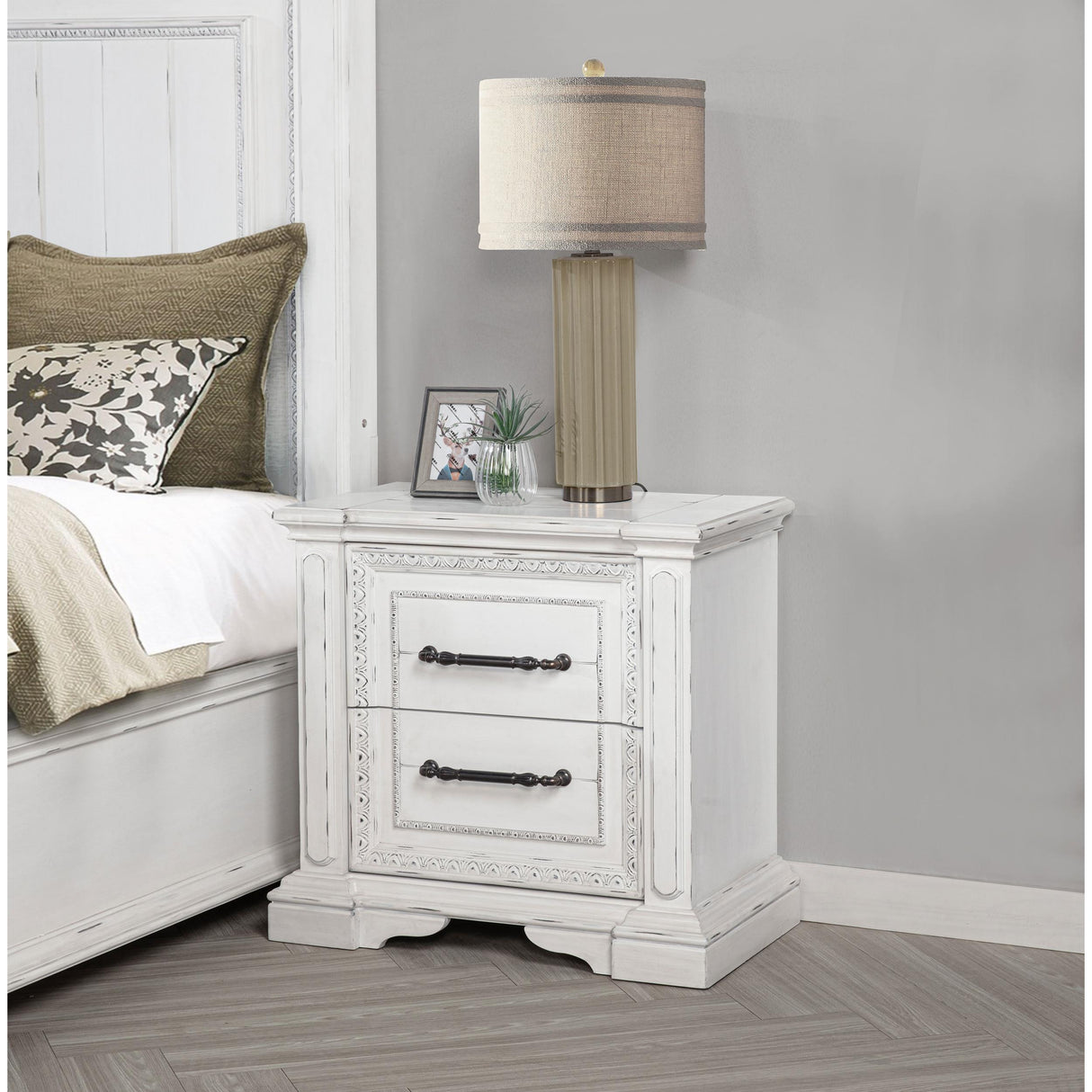 Coaster Furniture McKinney 215872 2-drawer Nightstand with Dual USB - Vintage White IMAGE 6