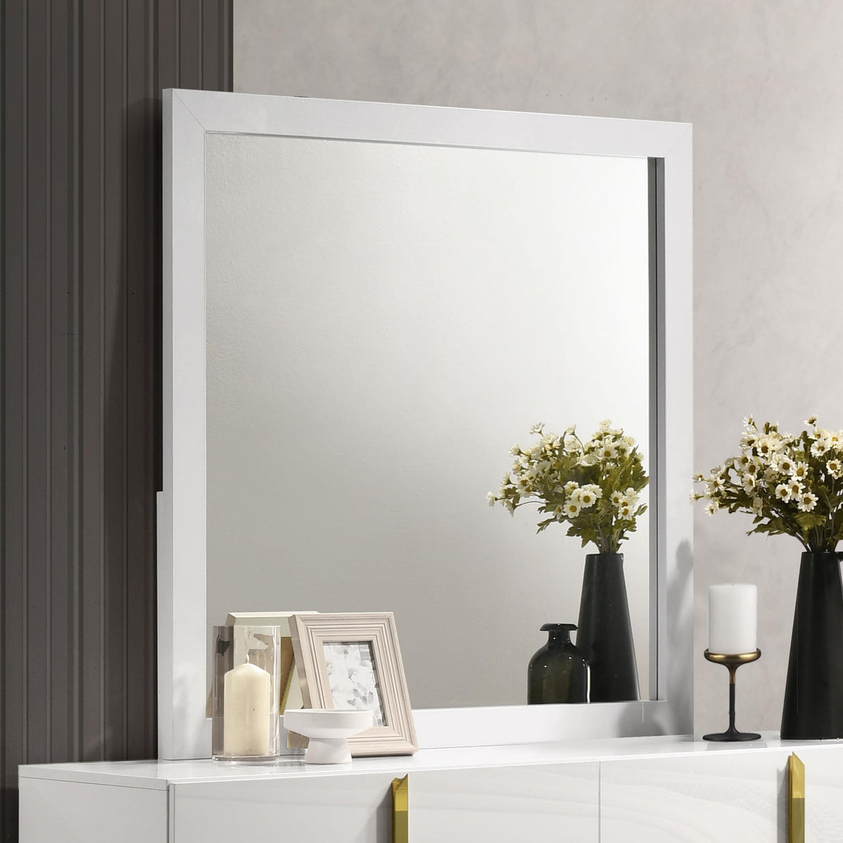 Coaster Furniture Ines 223094 Dresser Mirror - White High Gloss IMAGE 4