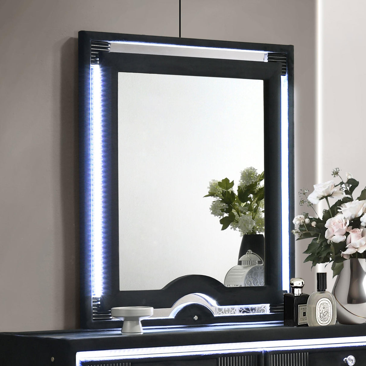 Coaster Furniture Ravenne 223194 Velvet Upholstered LED Dresser Mirror - Black IMAGE 3