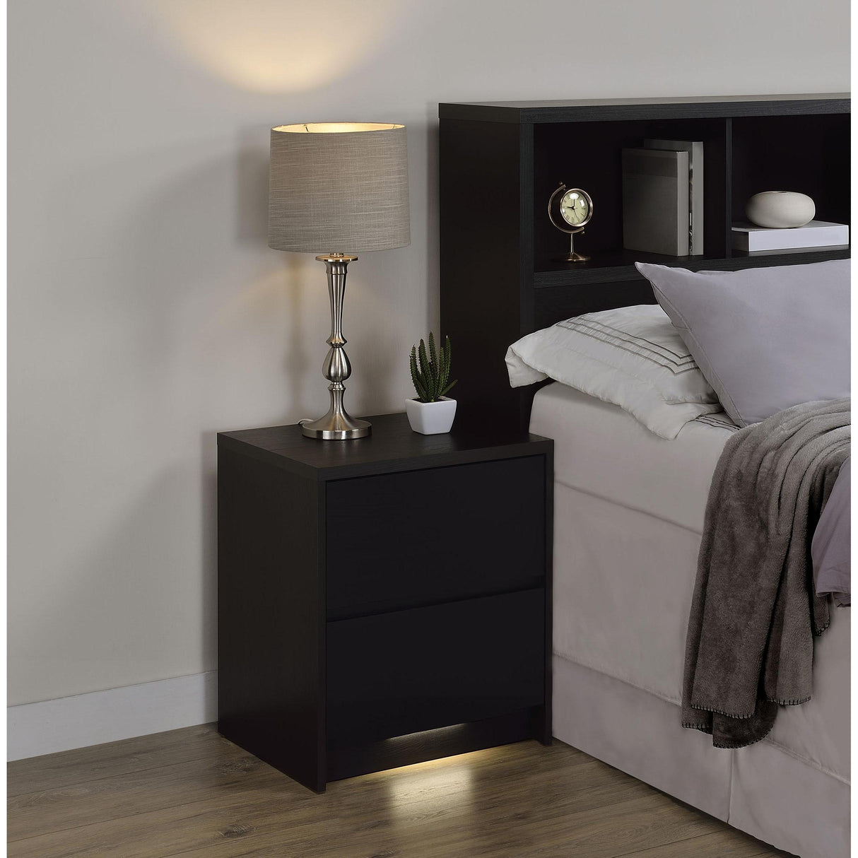 Coaster Furniture Westpark 315852 2-drawer Nightstand LED Lights and USB - Black IMAGE 3