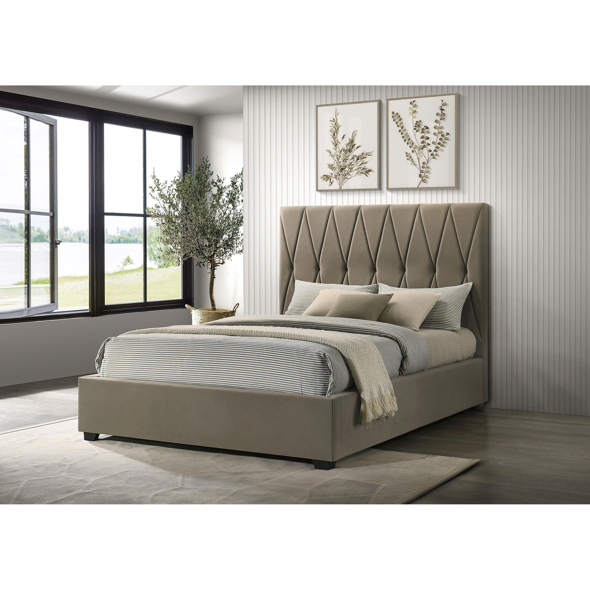 Coaster Furniture Delsea 315975Q Upholstered Queen Panel Platform Bed - Light Brown IMAGE 2