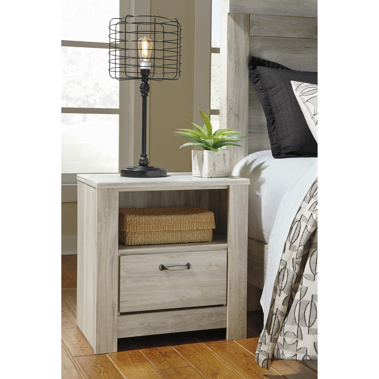  Signature Design by Ashley Bellaby B331 6 pc King Panel Bedroom Set IMAGE 5