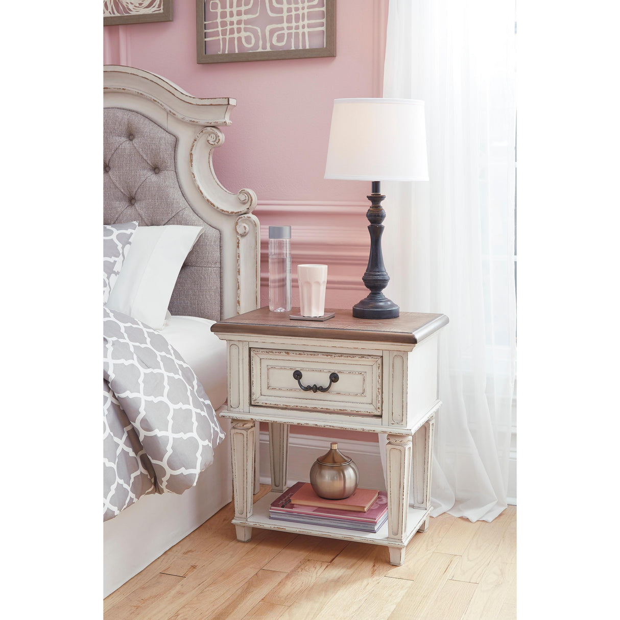  Signature Design by Ashley Realyn B743 6 pc Full Upholstered Panel Bedroom Set IMAGE 4