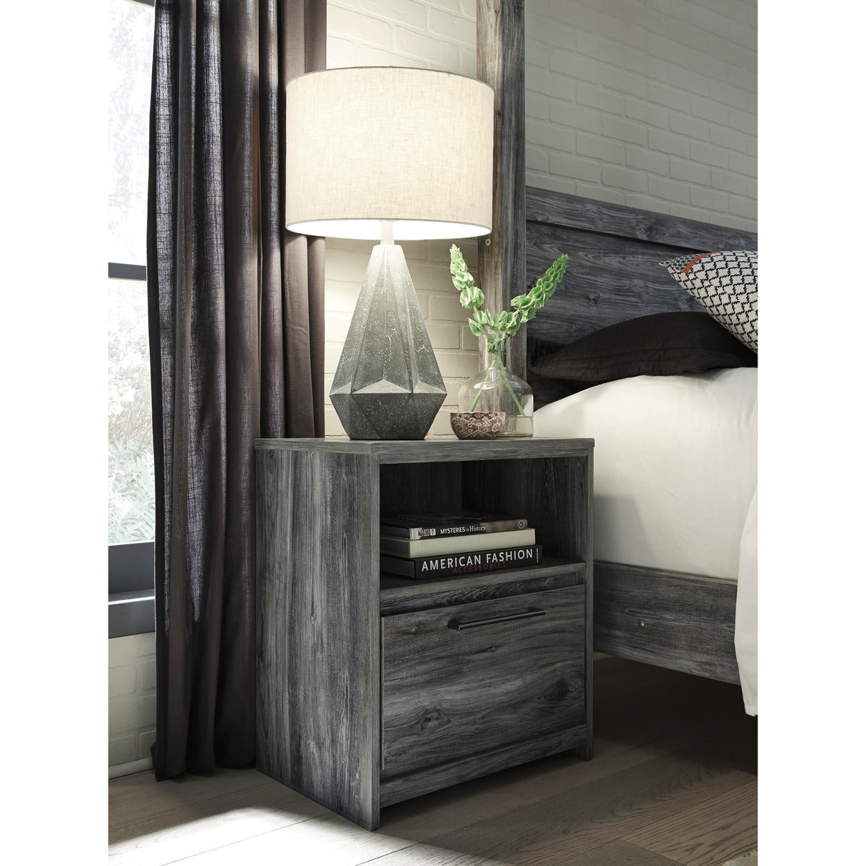  Signature Design by Ashley Baystorm B221 6 pc King Panel Bedroom Set IMAGE 5