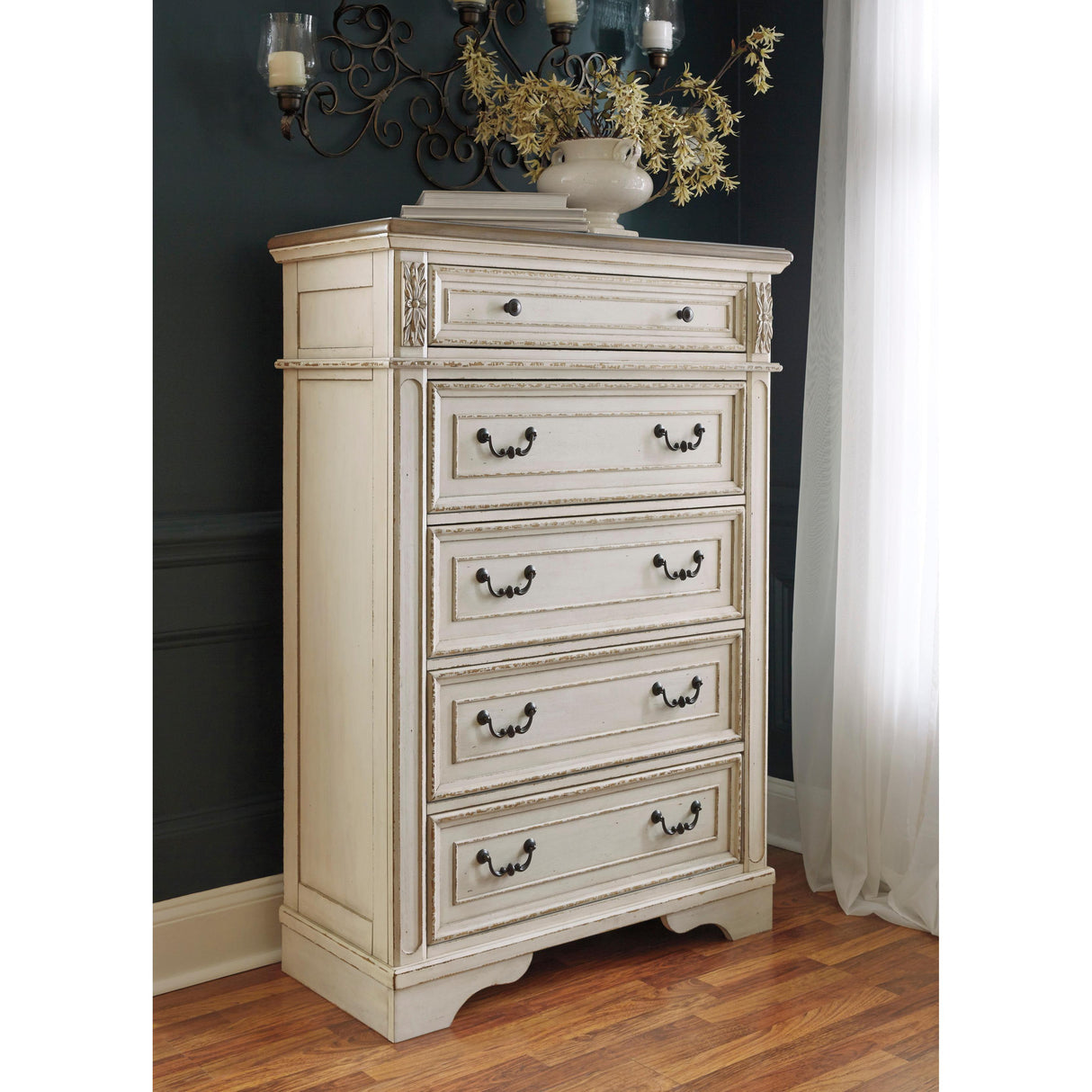  Signature Design by Ashley Realyn B743B61 8 pc Queen Upholstered Panel Bedroom Set IMAGE 5